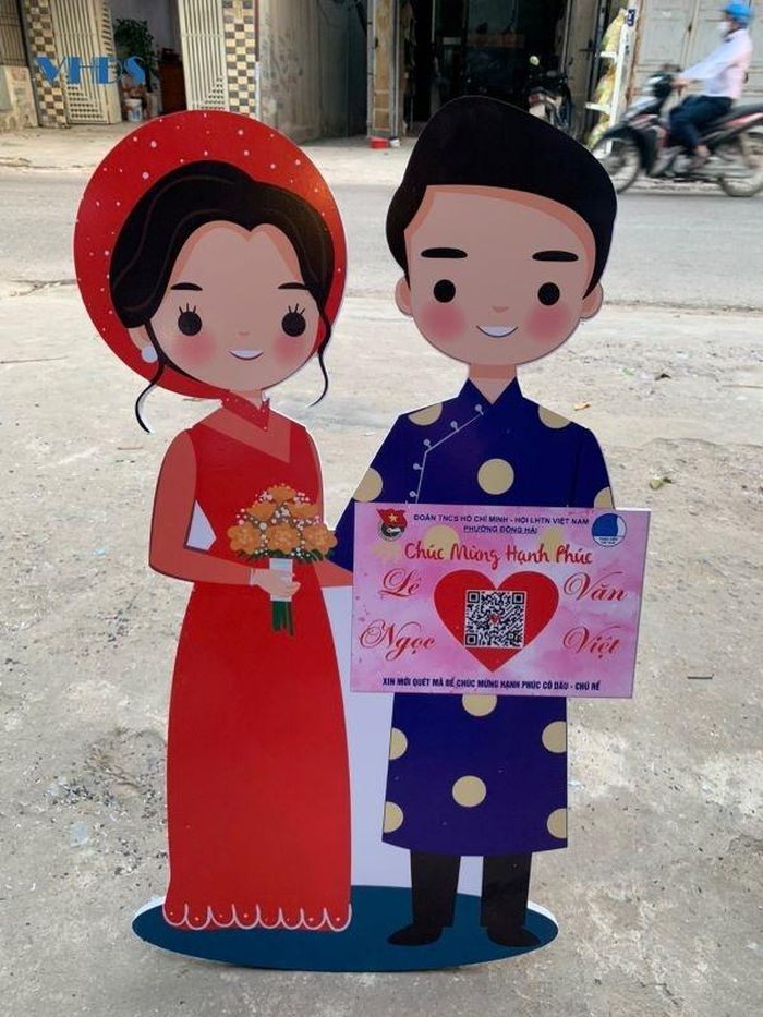 Mã QR được thiết kế đẹp mắt tại lễ cưới.
