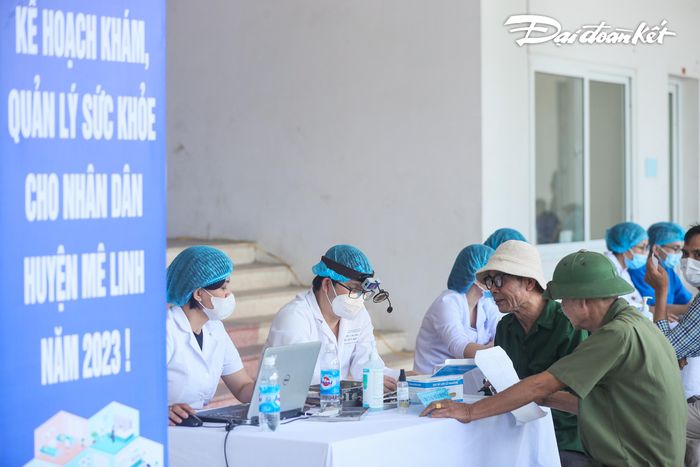 Chương trình khám, lập hồ sơ quản lý sức khỏe cho người dân huyện Mê Linh bắt đầu triển khai từ ngày 24/4/2023 đến hết tháng 5/2023.