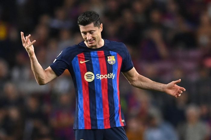  Lewandowski gây thất vọng ở các trận đại chiến. Ảnh: Reuters.