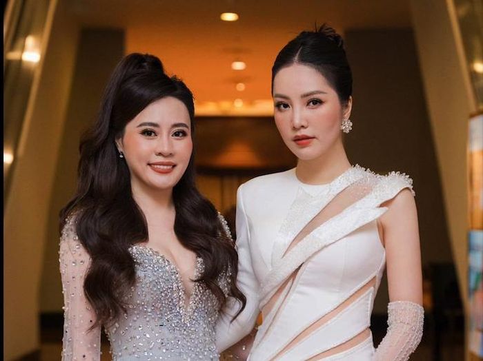 Hoa hậu Phan Kim Oanh - trưởng BTC và á hậu Thụy Vân - thành viên BGK cuộc thi. 