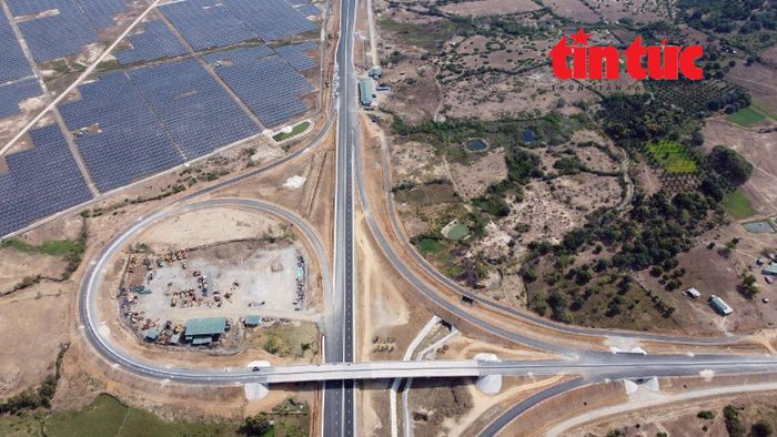 Kiểm soát mặt bằng, chống 'chung chi' trong thi công cao tốc Bắc Nam.