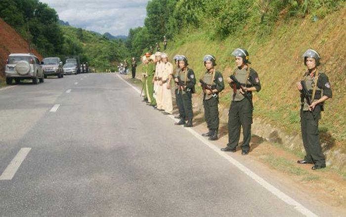 Triển khai phương án chặn bắt tội phạm ma túy trên Quốc lộ 6.
