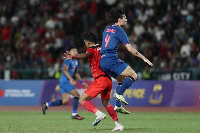  Phút 91 của hiệp phụ thứ nhất trận chung kết SEA Games 32, Irfan thoát xuống và bấm bóng kỹ thuật qua người thủ môn U22 Thái Lan, ghi bàn thứ 3 cho Indonesia trong trận. Sau khi có bàn dẫn, U22 Indonesia lặp lại hành động ăn mừng của U22 Thái Lan. Tình huống này mới thật sự châm ngòi cho cuộc xô xát nảy lửa.