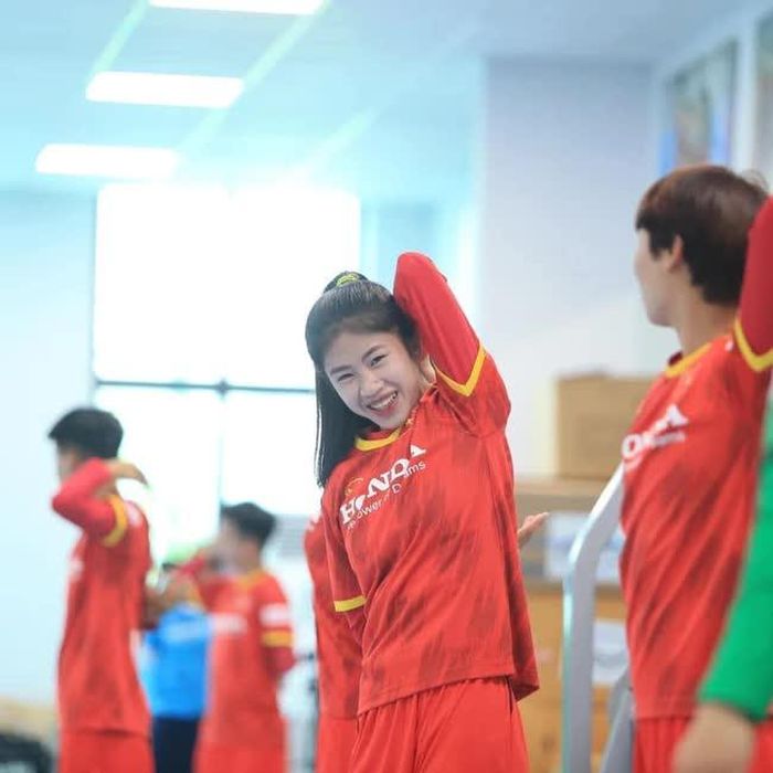 Thanh Nhã tập luyện cùng đội trẻ của CLB Hà Nội, tham gia các đội tuyển U14, U19 quốc gia. Thanh Nhã sở hữu lối chơi kỹ thuật, khéo léo, khả năng tranh chấp và đặc biệt là tốc độ. Tiền vệ sinh năm 2001 được người hâm mộ gọi với biệt danh "cơn lốc đường biên" của tuyển nữ Việt Nam.