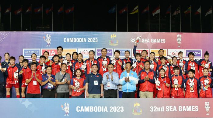 Đội tuyển bóng đá nữ Việt Nam giành HCV SEA Games thứ 4 liên tiếp. Ảnh: DŨNG PHƯƠNG