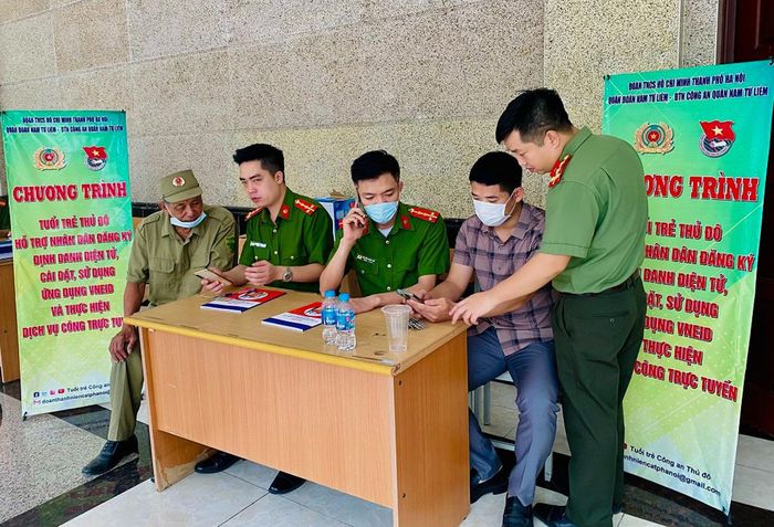 Công tác tuyên truyền hiệu quả, giúp người dân nhận thức rõ hơn về trách nhiệm và quyền lợi trong cấp CCCD, kích hoạt định danh điện tử, cài đặt sử dụng ứng dụng VNeID