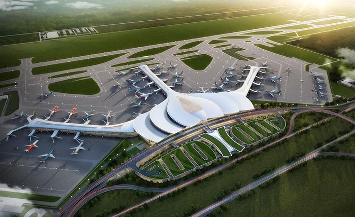 Nhà ga hành khách là hạng mục quan trọng nhất của dự án Sân bay Long Thành giai đoạn 1. Đây là phương án của Heerim Architects and Planners Co., Ltd (Hàn Quốc), lấy hình ảnh hoa sen làm ý tưởng chính và được sử dụng xuyên suốt trong quá trình thiết kế, áp dụng vào mái, phối cảnh từ góc nhìn mặt chính nhà ga, nội thất khu vực sảnh làm thủ tục. Đặc biệt, phần mái sảnh chính nhô ra của nhà ga sân bay Long Thành được thiết kế xếp lớp tượng trưng cho những cánh hoa sen
