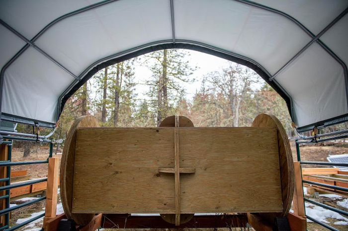  Thiết bị khử chất hữu cơ tự nhiên tại nghĩa trang Herland Forest, Washington. Ảnh: Washington Post. 