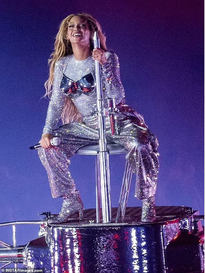 Beyonce đang thực hiện tour diễn thế giới "Renaissance World Tour"