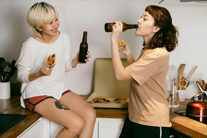 Nhóm người này luôn nhiệt tình trong mọi vấn đề.