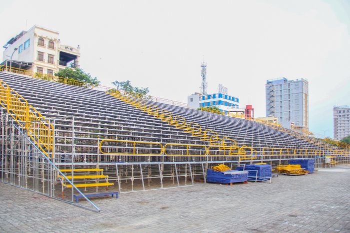 Khu vực khán đài đã hoàn thành. 