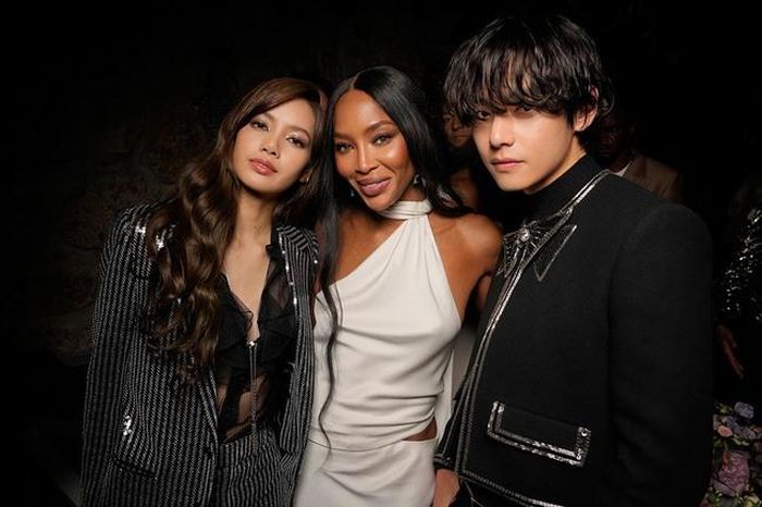 Từ trái qua: Lisa (Blackpink), Naomi Campbell và V (BTS)