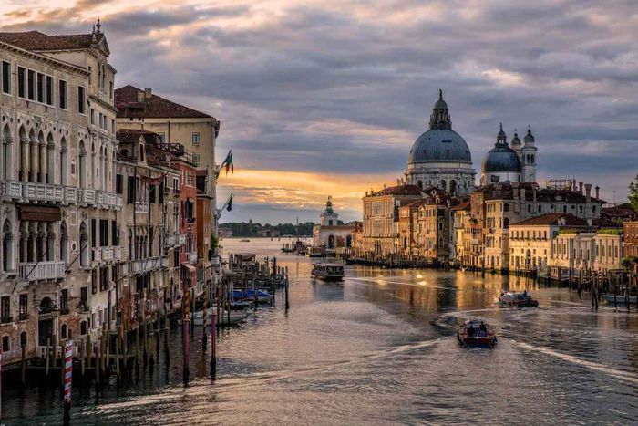  Venice sắp áp dụng thuế du lịch đối với du khách. Ảnh: Travel + Leisure. 