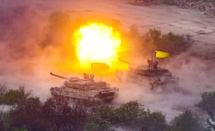  Xe tăng K-2 của quân đội Hàn Quốc khai hỏa trong cuộc tập trận. Ảnh: Bộ Quốc phòng Hàn Quốc 