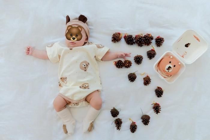 Mỗi tháng vợ chồng Bùi Tiến Dũng lại chụp ảnh kỷ niệm cho con trai 1 lần