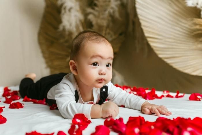Con trai Bùi Tiến Dũng đã tròn 6 tháng tuổi