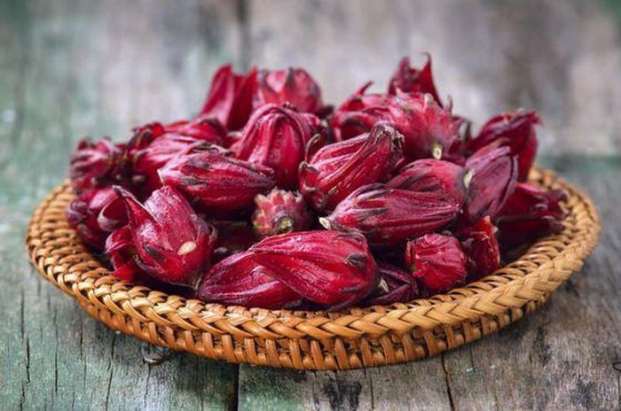 Atiso đỏ là thức uống có công dụng "nhuận gan, lợi mật" mà nhiều người tin dùng.