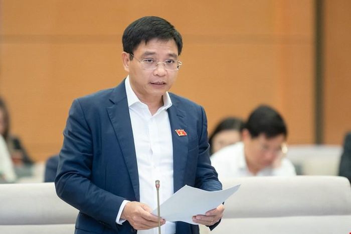 Bộ trưởng Nguyễn Văn Thắng trả lời chất vấn nhóm vấn đề về giao thông vận tải.