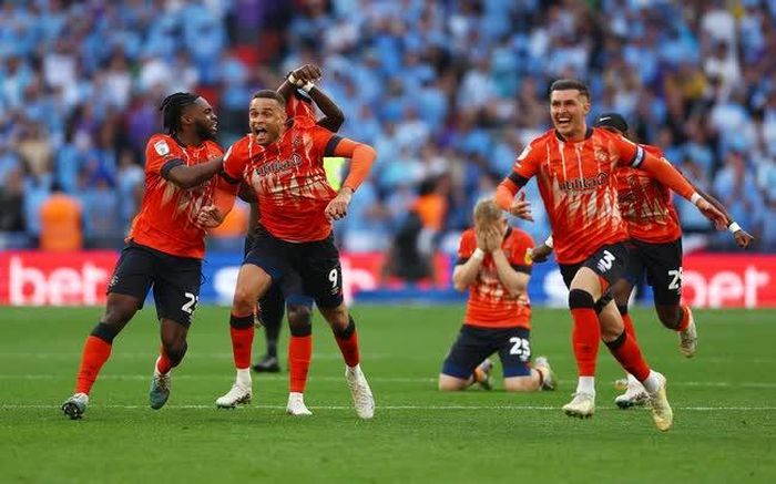 Chỉ cần 9 năm để Luton Town từ một đội ở hạng nghiệp dư tìm thấy con đường lên chơi ở Premier League