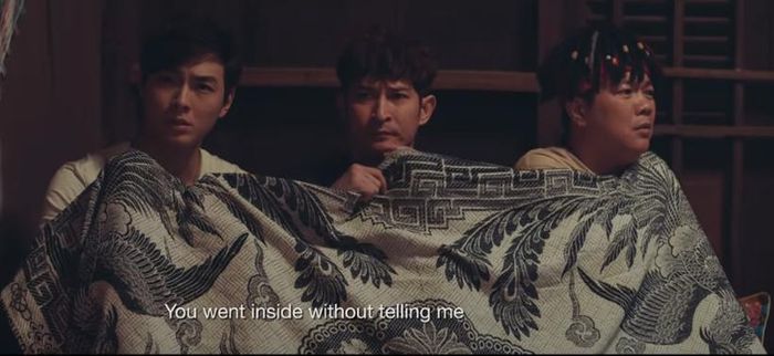 'Lật mặt 4: Nhà có khách' mang màu sắc kinh dị. Ảnh chụp từ trailer.