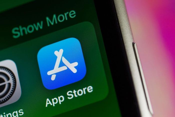  Kho ứng dụng App Store đã giúp iPhone có nhiều thứ hơn là một chiếc điện thoại, iPod hay thiết bị giao tiếp Internet. Ảnh: CNET. 
