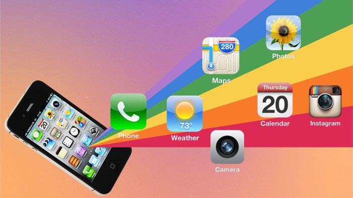  iPhone là sự tổng hợp của một chiếc điện thoại, một chiếc iPod và một thiết bị liên lạc Internet chỉ trong một thiết bị. Ảnh: iMoore. 