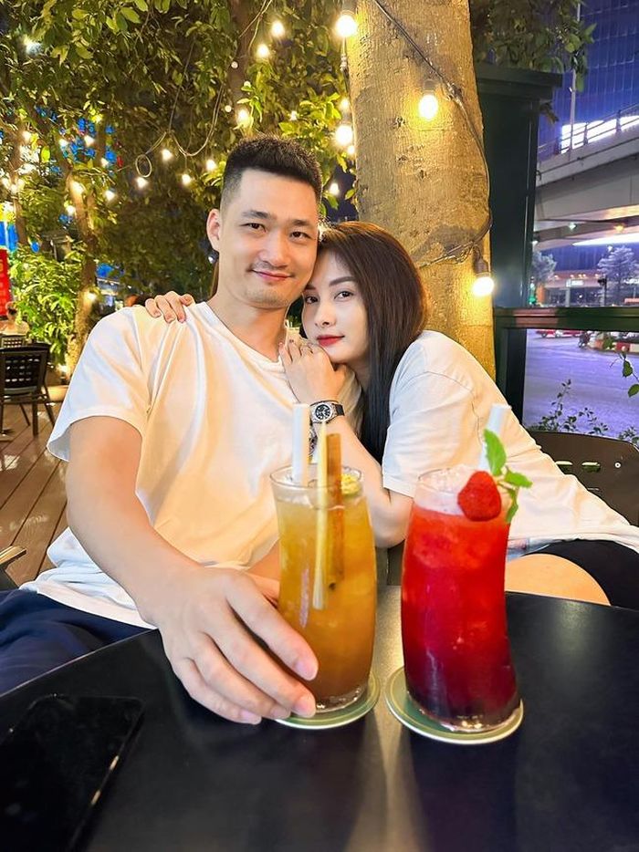 Bảo Thanh tri ân chồng trong chương trình, cho biết nhờ ông xã giúp đỡ mà cô có thể chuyên tâm làm nghệ thuật