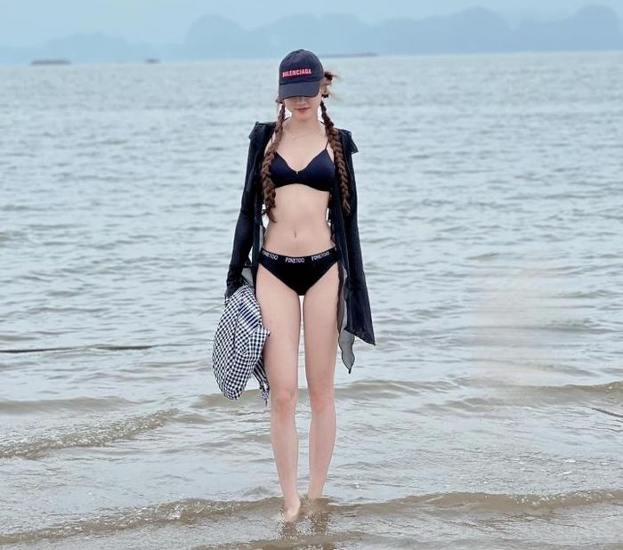Không chỉ tài năng, Ngô Thị Hương còn khiến nhiều người chú ý với vóc dáng và nhan sắc không thua kém các hot girl, thần tượng. 