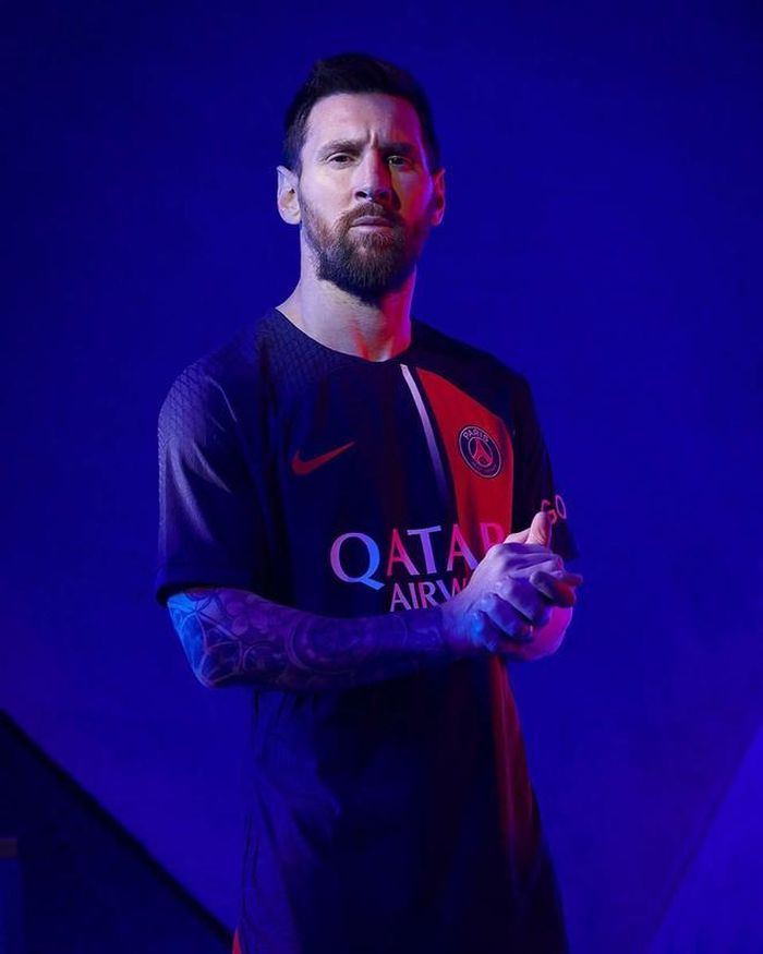 PSG vẫn tận dụng hình ảnh Messi để quảng cáo