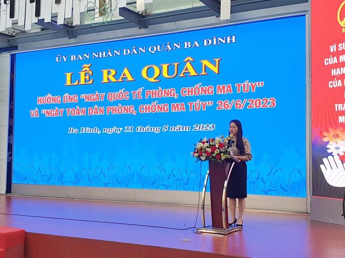 Phó Chủ tịch UBND quận Ba Đình Phạm Thị Diễm phát biểu tại Lễ ra quân. 