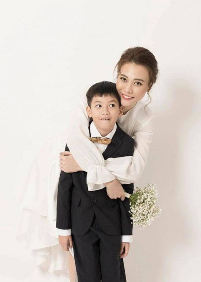 Đàm Thu Trang thân thiết với Subeo