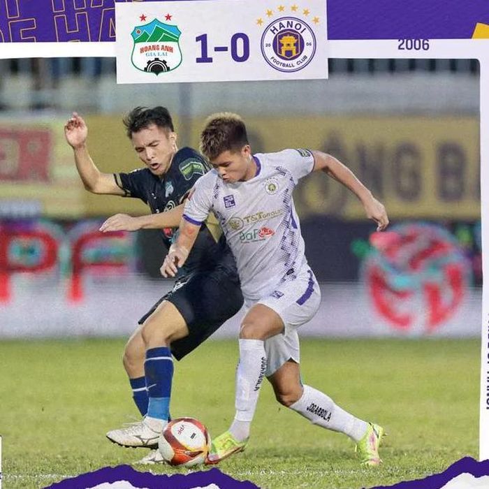 Hà Nội FC đã trải qua chuỗi 4 trận toàn thua và hòa (2 thua, 2 hòa) và họ dù xếp thứ 3 nhưng chỉ còn hơn đội hạng 7 HAGL 3 điểm. Ảnh: HNFC