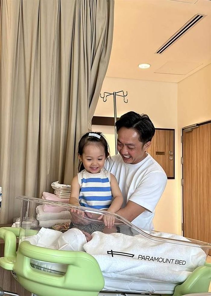 Ngày 30/5/2023, vợ chồng Đàm Thu Trang vừa chào đón thêm một em bé thứ hai, bé trai có tên ở nhà là Sutin.