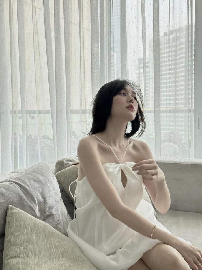 Người đẹp trở nên vô cùng mong manh.