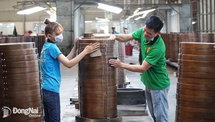 Nhiều doanh nghiệp ngành gỗ có đơn hàng trở lại sau thời gian dài khó khăn