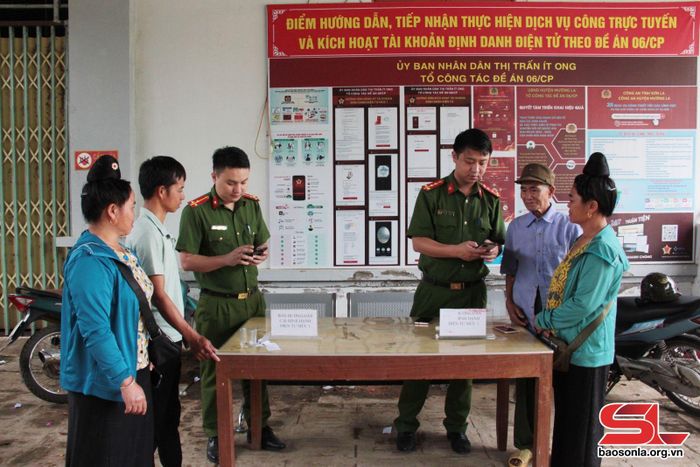 Hướng dẫn nhân dân cài đặt tài khoản định danh mức độ 1 cho nhân dân trên điện thoại thông minh. 