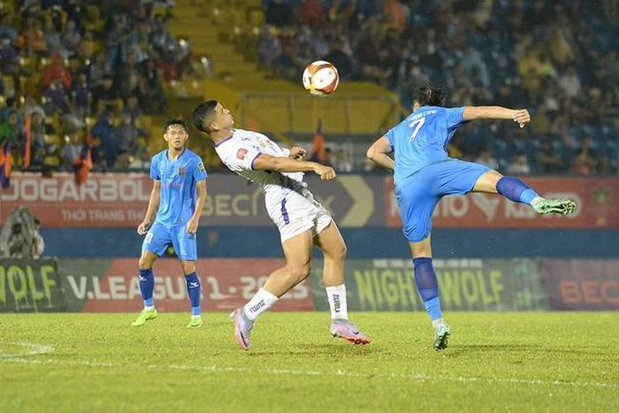 Lucao cũng sa sút so với chính mình thời gian trước. Ảnh: VPF