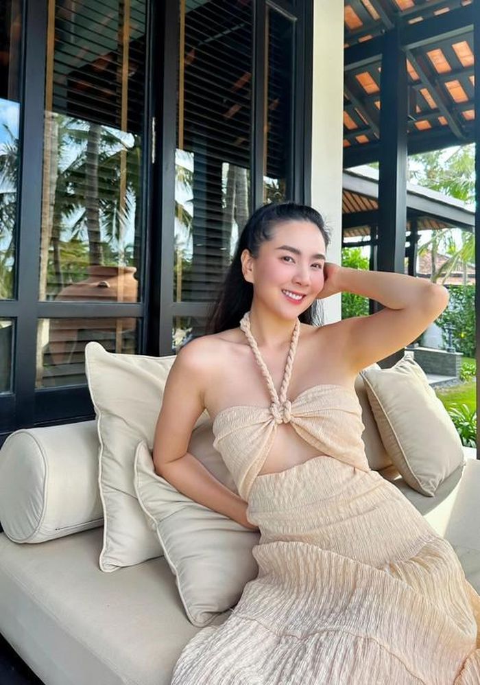 Cô được gọi là "Hoa khôi VTV" bởi sắc vóc sánh ngang với nhiều Hoa hậu trong Vbiz.