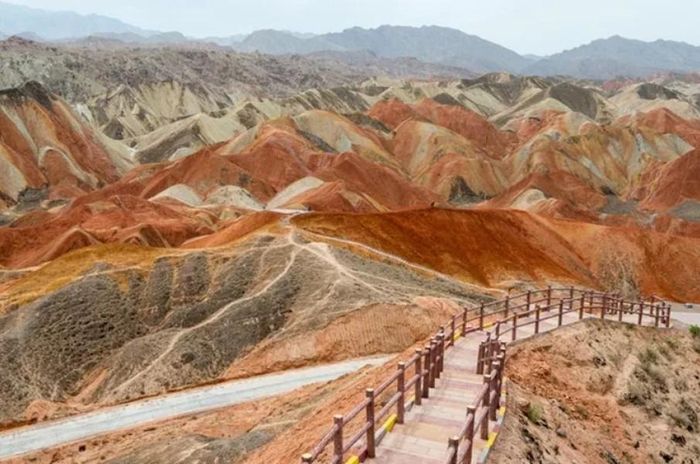 Địa hình Danxia ở Trung Quốc.