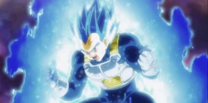  Cũng được xây dựng dựa trên Super Saiyan Blue, dạng Super Saiyan Blue Evolved đánh dấu sự bứt phá ngoạn mục của Vegeta. Nhiều người đánh giá, ở trạng thái này sức mạnh của chàng hoàng tử đã vượt qua cả Goku. Nó cho phép anh ấy sử dụng thành thạo nguồn năng lượng khổng lồ của mình. 