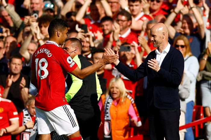  Erik ten Hag rất hài lòng với màn trình diễn của Casemiro. Ảnh: Reuters. 