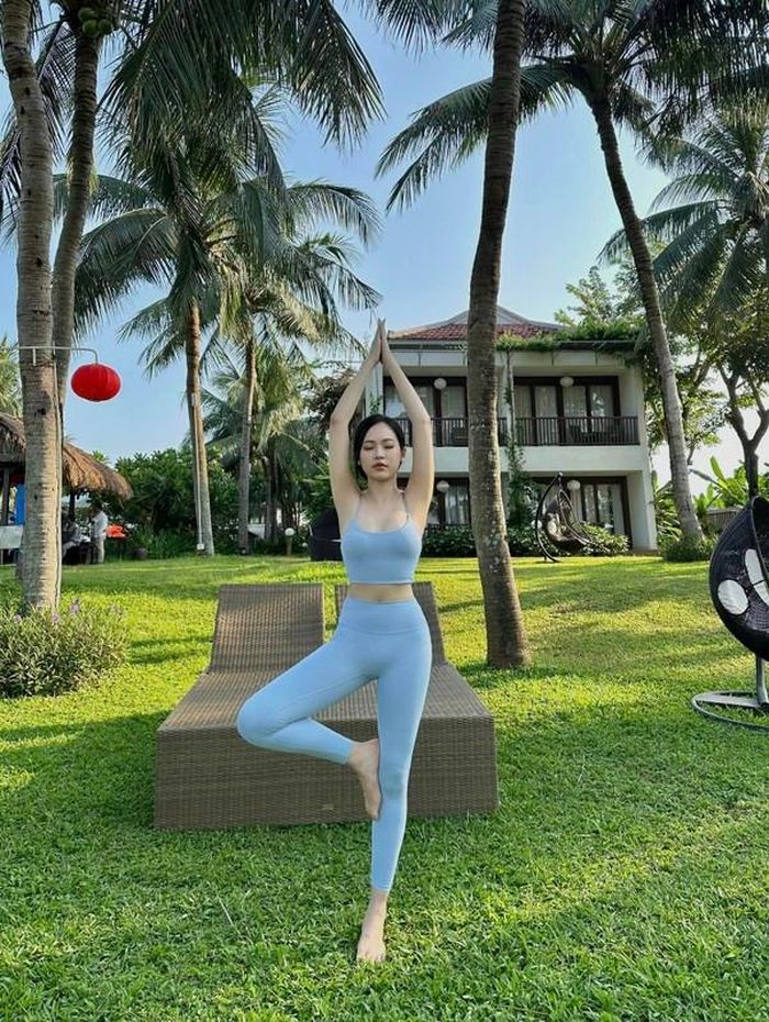 Mỹ nhân thế hệ 10X chăm chút cho hình ảnh của bản thân để trở nên ngày càng đẹp trước mắt công chúng.