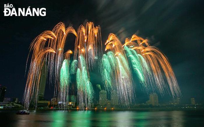 Đội Phần Lan thể hiện những cảm xúc và tình yêu mãnh liệt với cuộc sống trong chủ đề “Khởi động trái tim”.