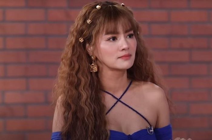 Nàng chân dài bật khóc đòi quyền lợi cho thí sinh đội mình