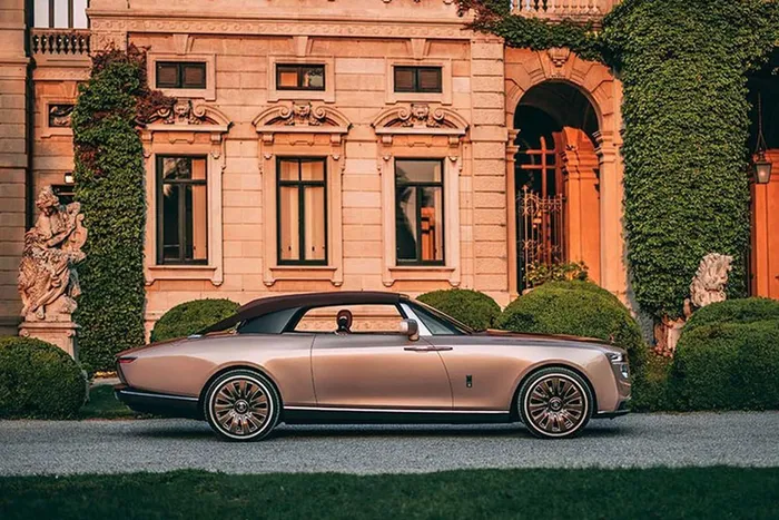 Xe VIP của Rolls-Royce Coachbuild "thửa riêng" có giá tới 650 tỷ đồng?