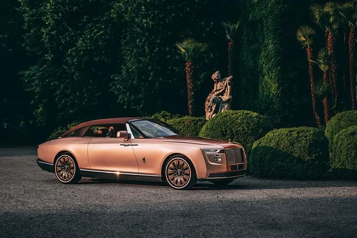Xe VIP của Rolls-Royce Coachbuild "thửa riêng" có giá tới 650 tỷ đồng?