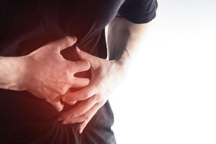 Uống nhiều rượu có hại cho gan, thận và tụy.