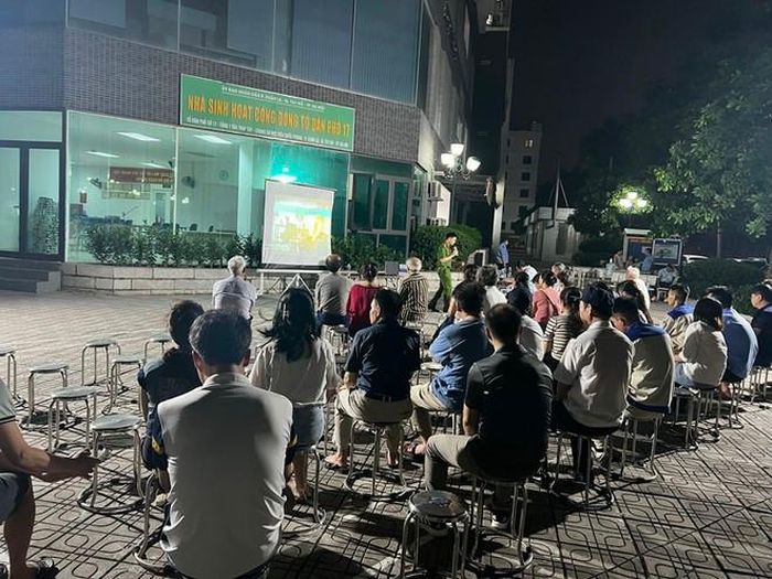 Hơn 200 cư dân thuộc tổ dân phố số 17 phường Xuân La được trang bị kỹ năng PCCC