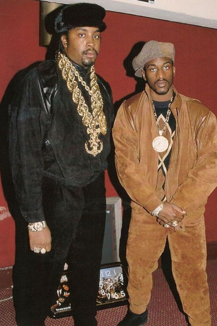  Eric B. và Rakim với những trang sức vàng to bản trị giá ít nhất 100.000 USD. Ảnh: The Hip Hop Nutcracker. 