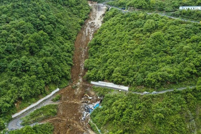 Địa điểm xảy ra vụ lở núi ở Lạc Sơn thuộc tỉnh Tứ Xuyên, Tây Nam Trung Quốc vào Chủ nhật, ngày 4/6/2023. (Ảnh: Tân Hoa Xã)